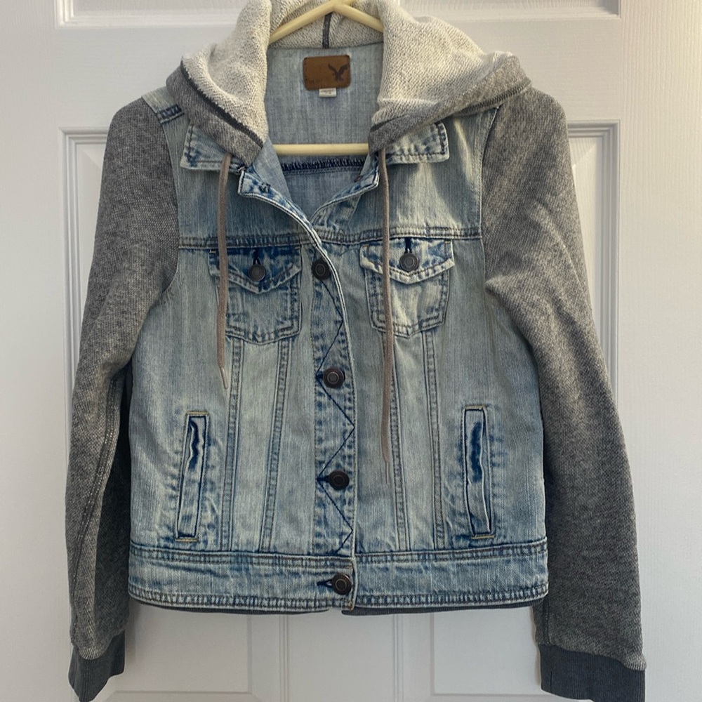 American Eagle Women's Hooded Sweater Denim Jean Jacket Medium - Picture 1 of 6